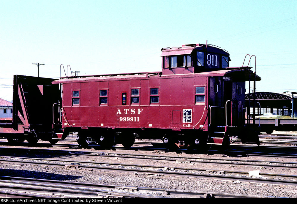 Santa Fe CE-5 caboose ATSF #999911